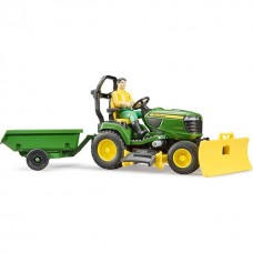 Bruder Bworld John Deere -ruohotraktori perävaunulla 62104